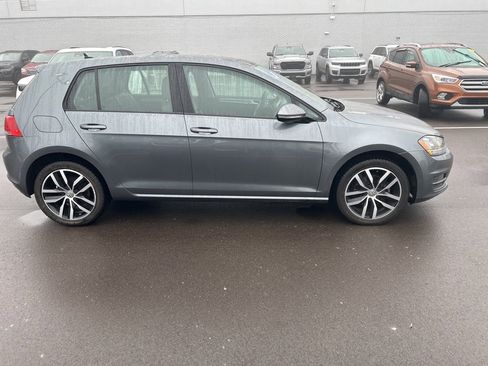 Used 2016 Volkswagen Golf SE w/ Lighting Package image 4
