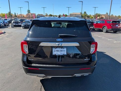 Used 2022 Ford Explorer XLT w/ Equipment Group 202A image 5