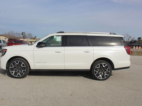 New 2026 Ford Expedition Max Platinum w/ Platinum Ultimate Package image 9