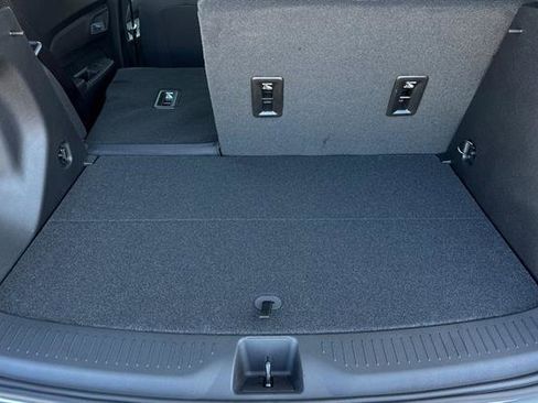 New 2027 Chevrolet Bolt LT w/ Comfort Package image 17