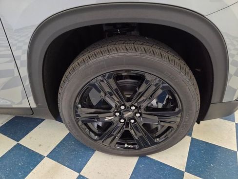 New 2026 GMC Acadia Elevation image 16