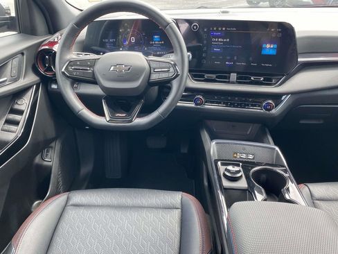 Used 2025 Chevrolet Equinox RS w/ Safety and Technology Package FWD image 10