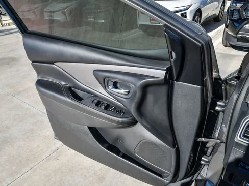 Used 2021 Nissan Murano S image 26