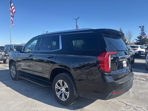 Used 2024 GMC Yukon SLE AWD/4WD image 9