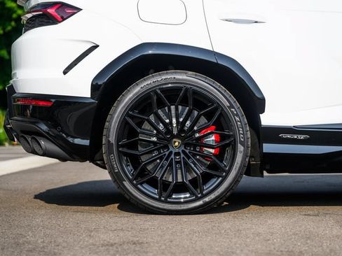 Used 2025 Lamborghini Urus SE AWD/4WD image 11