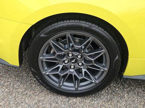 Used 2021 Ford Mustang Premium RWD image 9
