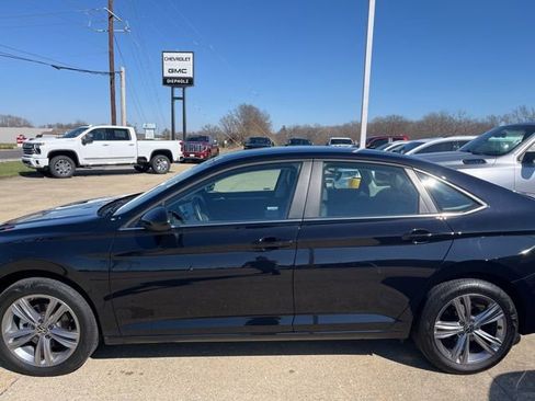 Used 2022 Volkswagen Jetta SE FWD image 8