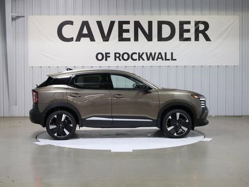 New 2026 Nissan Kicks SR w/ Interior Electronics Package image 6