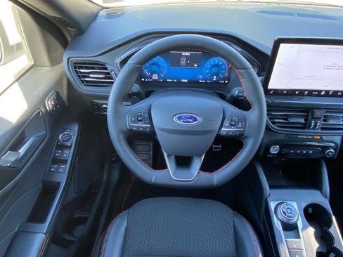 Certified 2023 Ford Escape ST-Line Select w/ Tech Pack #2 image 8