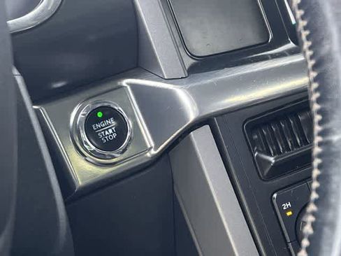 Used 2021 Ford F150 Lariat w/ Equipment Group 502A High image 28