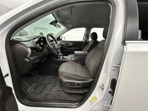 Used 2019 Chevrolet Traverse LT FWD image 12