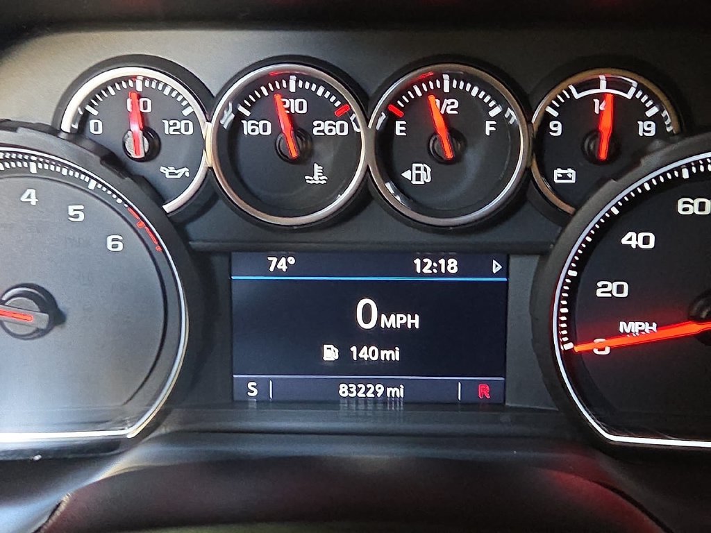 Used 2021 Chevrolet Suburban RST RWD image 24