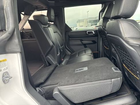 Used 2024 Ford Bronco Badlands AWD/4WD image 17