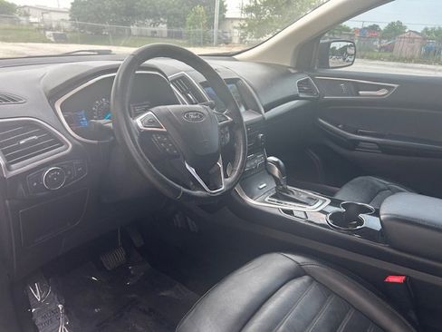 Used 2018 Ford Edge SEL w/ Equipment Group 201A FWD image 6