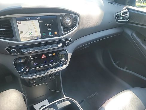 Used 2019 Hyundai Ioniq Limited FWD image 10
