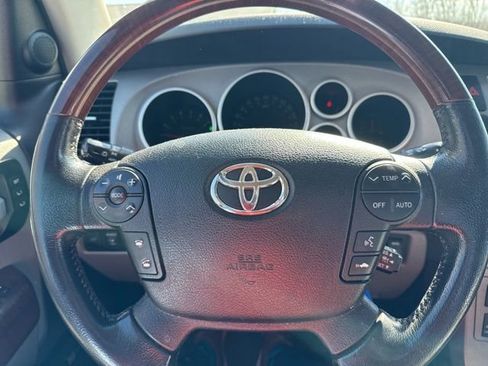 Used 2011 Toyota Sequoia Platinum image 10