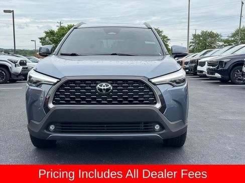 Used 2024 Toyota Corolla Cross XLE w/ Convenience Package AWD/4WD image 8