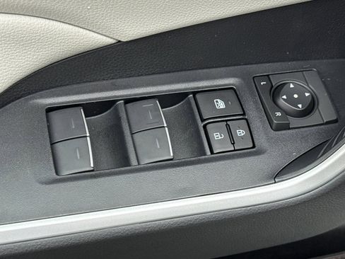 New 2025 Toyota RAV4 XLE image 12