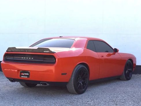 Used 2010 Dodge Challenger SRT8 w/ SRT Option Group II RWD image 8