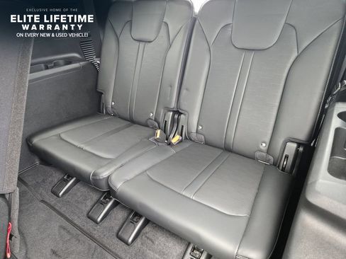Certified 2025 Kia Sorento S FWD image 29