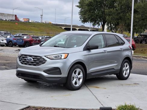 Used 2020 Ford Edge SE image 7
