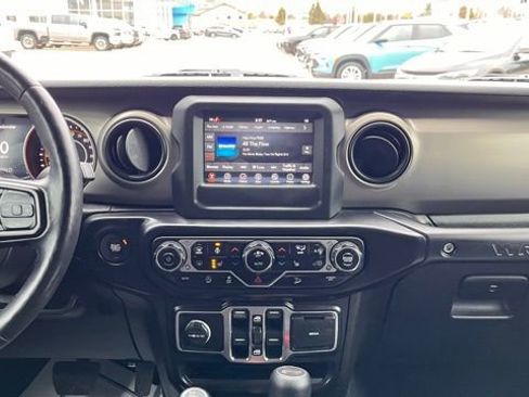 Used 2020 Jeep Wrangler Unlimited Willys image 21