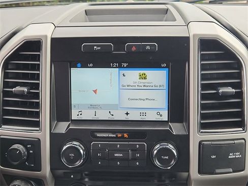 Used 2017 Ford F150 Lariat image 26