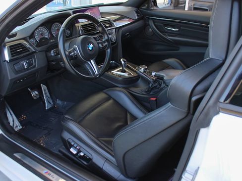 Used 2018 BMW M4 Coupe RWD image 15