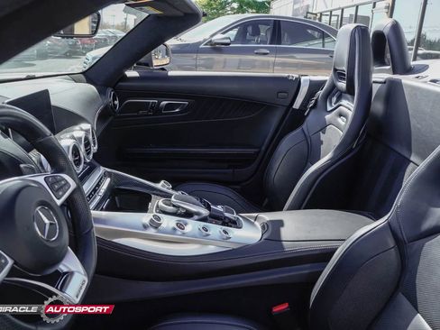 Used 2018 Mercedes-Benz AMG GT Roadster w/ Exclusive Interior Package image 20