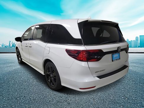 Certified 2023 Honda Odyssey Sport image 4