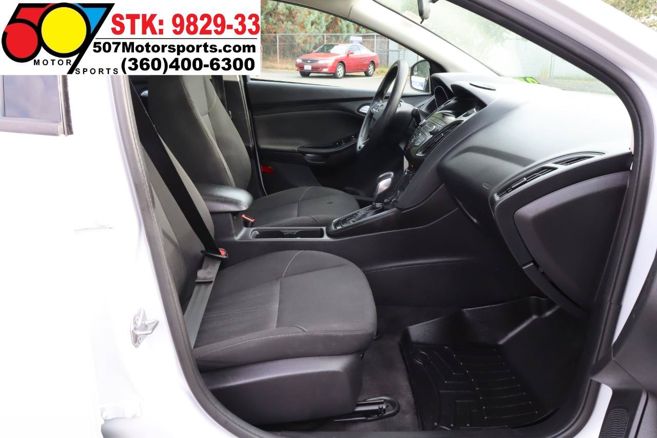 Used 2018 Ford Focus SE FWD image 19