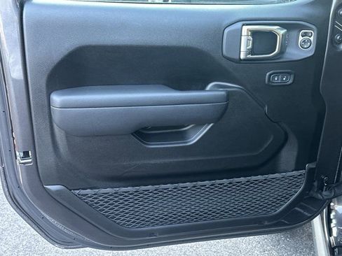 Certified 2025 Jeep Wrangler Willys 4xe image 13