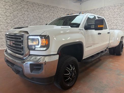 Used 2018 GMC Sierra 3500 4x4 Crew Cab w/ Sierra Convenience Package image 3
