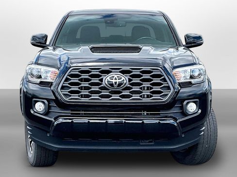Used 2022 Toyota Tacoma TRD Sport AWD/4WD image 3