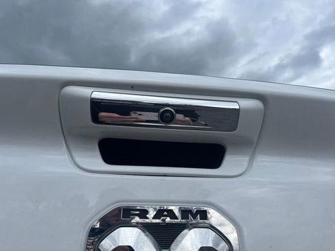 Used 2019 RAM 1500 Big Horn AWD/4WD image 9