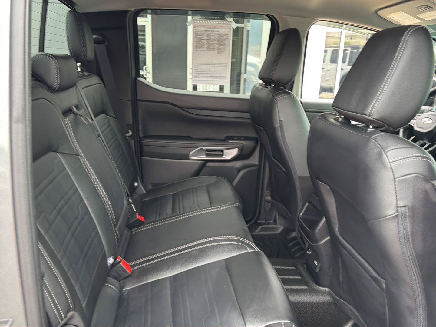 Used 2024 Ford Ranger Lariat w/ FX4 Off-Road Package AWD/4WD image 9