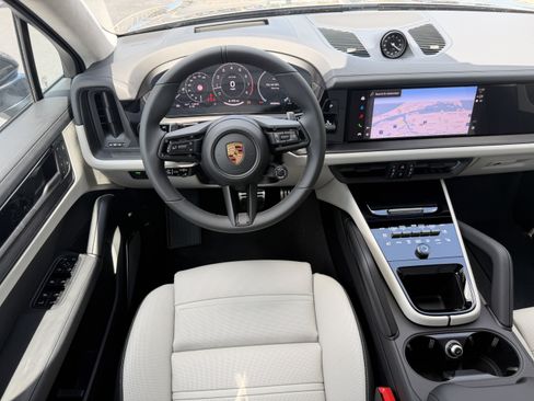 New 2026 Porsche Cayenne GTS AWD/4WD image 17