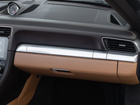 Used 2018 Porsche 911 Carrera 4S image 25