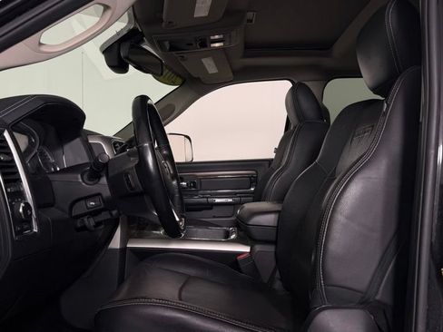 Used 2016 RAM 2500 Laramie w/ Convenience Group AWD/4WD image 13