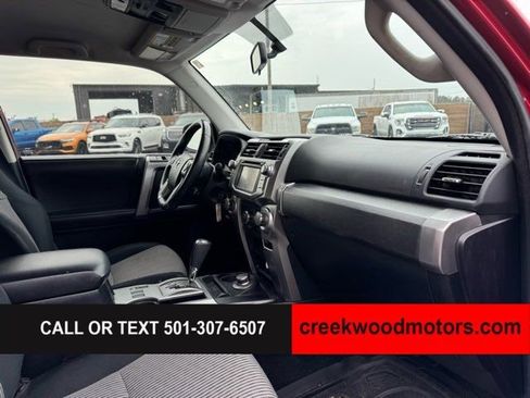 Used 2016 Toyota 4Runner SR5 AWD/4WD image 13