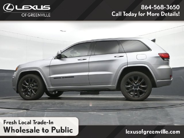Used 2020 Jeep Grand Cherokee Altitude RWD image 15