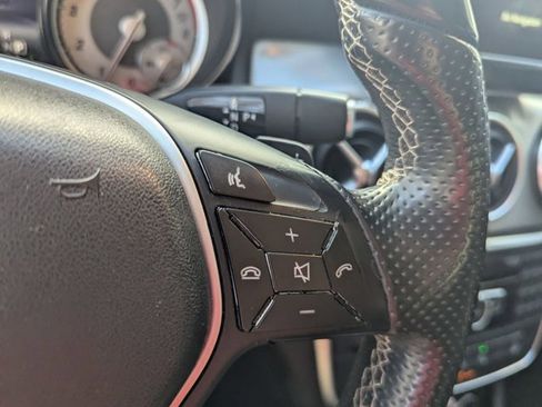 Used 2015 Mercedes-Benz GLA 250 4MATIC image 12
