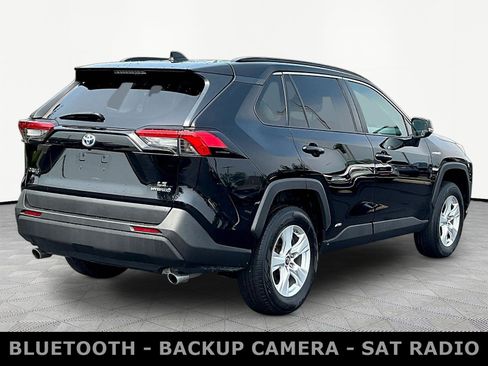 Used 2020 Toyota RAV4 LE AWD/4WD image 6