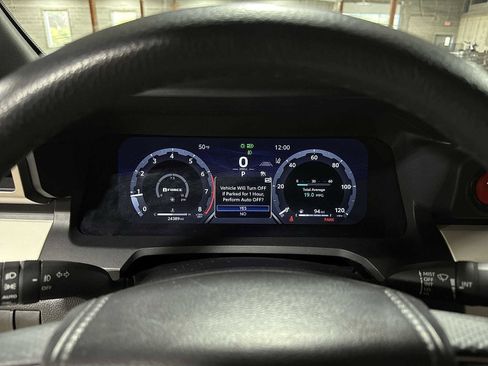 Used 2024 Toyota Tacoma TRD Off-Road image 31