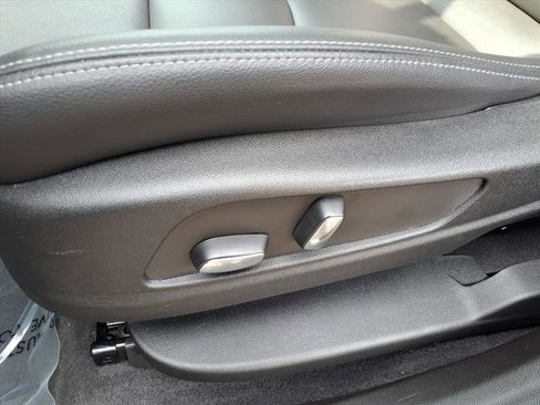 Certified 2022 Cadillac XT6 Luxury image 27