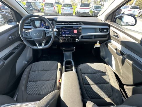New 2027 Chevrolet Bolt LT w/ Comfort Package FWD image 23