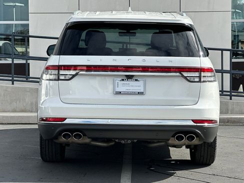 Certified 2020 Lincoln Aviator Reserve w/ Equipment Group 201A AWD/4WD image 4