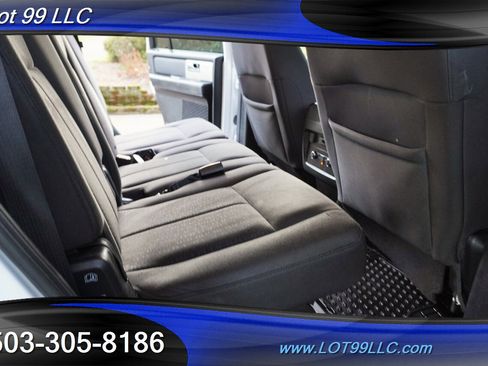 Used 2017 Ford Expedition XLT image 18