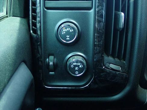 Used 2017 Chevrolet Silverado 1500 LT w/ All Star Edition AWD/4WD image 18