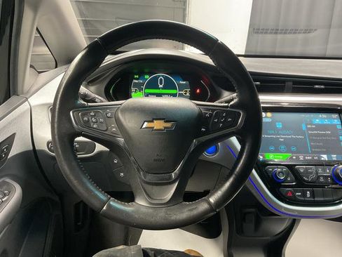 Used 2021 Chevrolet Bolt Premier w/ Infotainment Package image 16